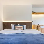 Oda ve Kahvaltı Vilaraj 4*